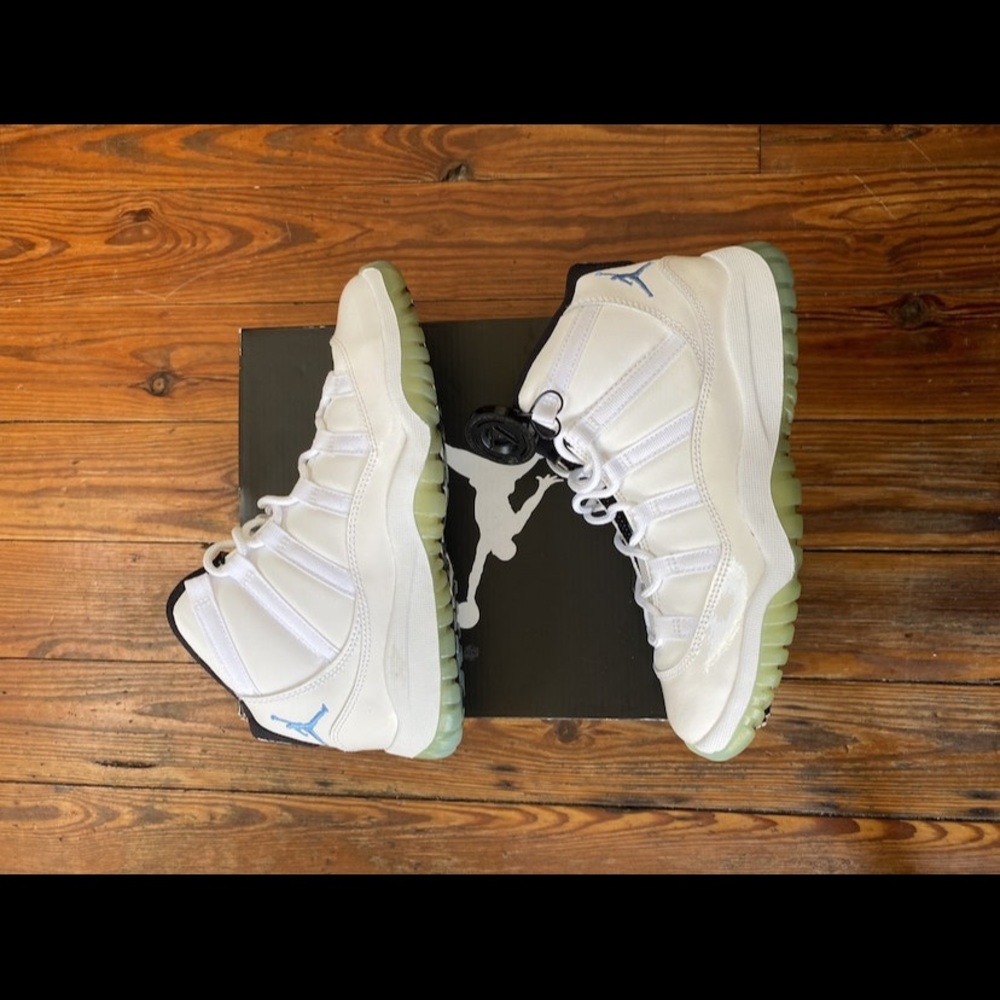 Jordan 11 retro legend blue

Colombia 
size 3y = womans 4.5